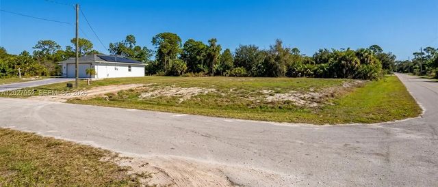 845 E Crevantas, Lehigh Acres