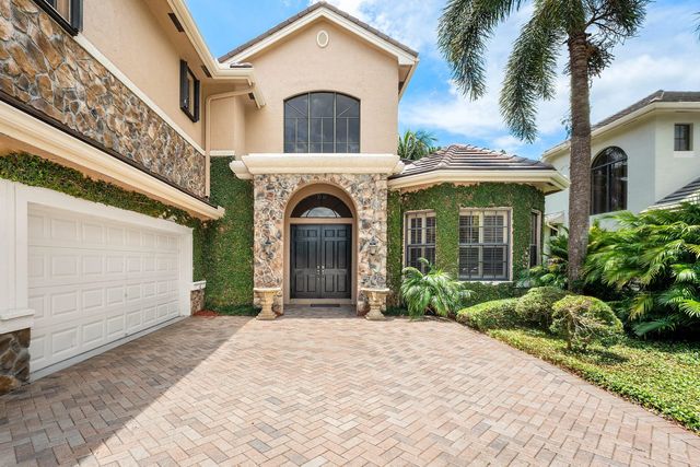 2 of 61 - 10380 Trianon Place, Wellington, FL