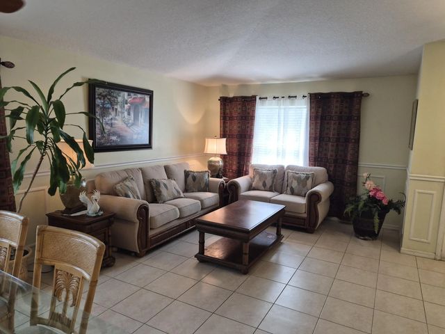4 of 13 - 2282 Sw Savona Boulevard, Port St. Lucie, FL