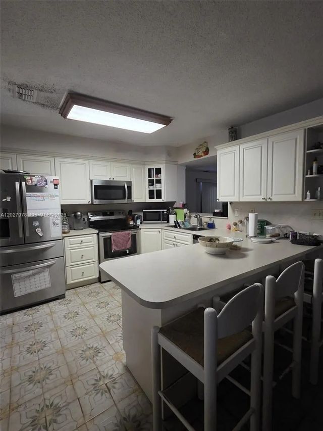 3 of 19 - 16825 Nw 74th Avenue, Hialeah, FL