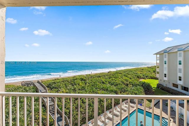2 of 35 - 429 Ne Tradewind Lane #305, Hutchinson Island, FL