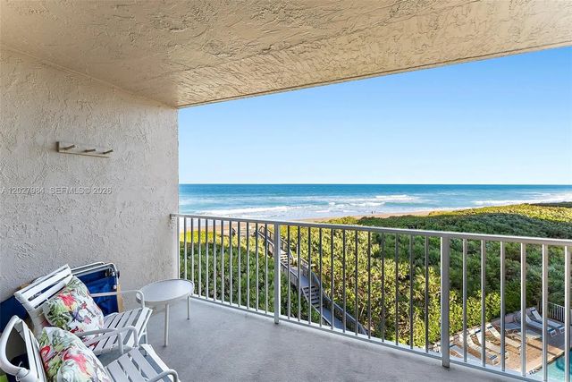 3 of 35 - 429 Ne Tradewind Lane #305, Hutchinson Island, FL