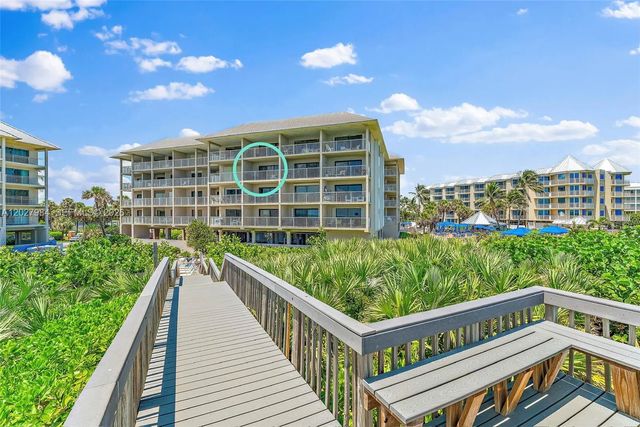 4 of 35 - 429 Ne Tradewind Lane #305, Hutchinson Island, FL