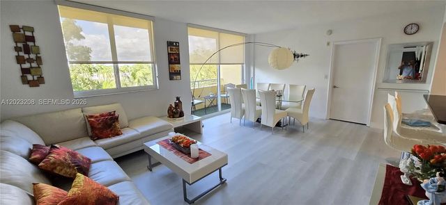 4 of 37 - 2775 Ne 187th Street #314, Aventura, FL