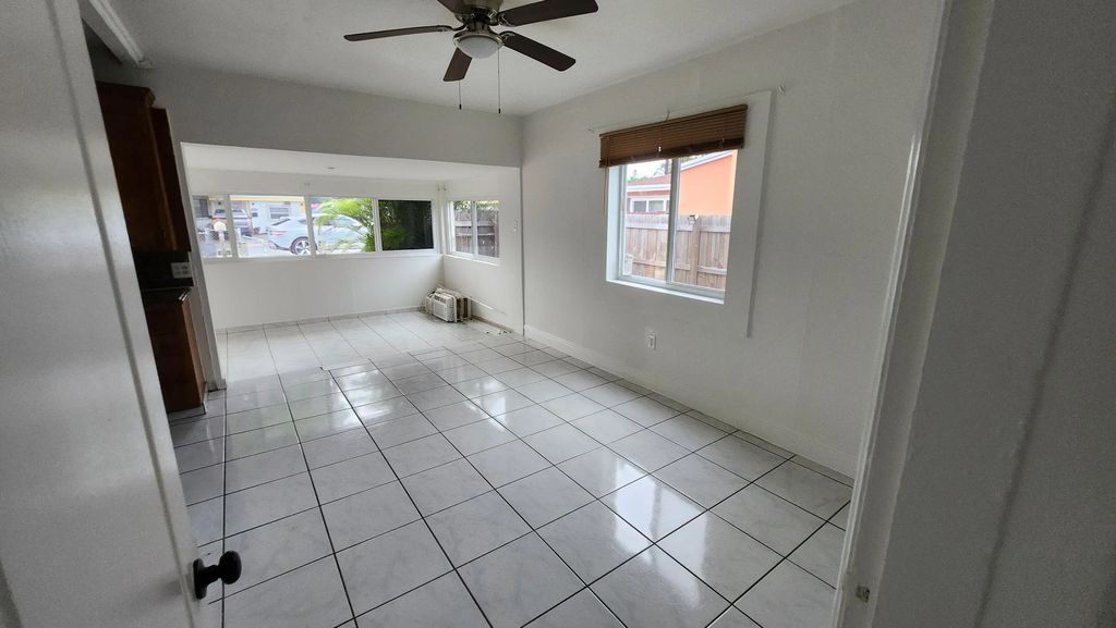 43 Sw 11th Street #unit E, Dania Beach