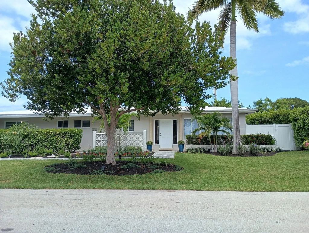 4454 W Tradewinds Avenue W, Lauderdale By The Sea