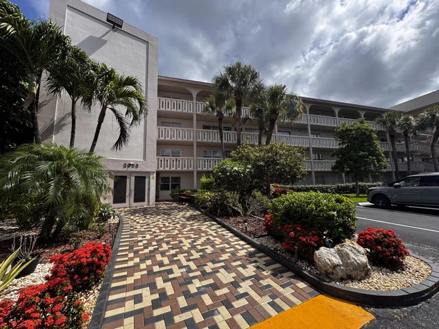2003 Granada Drive #j2, Coconut Creek