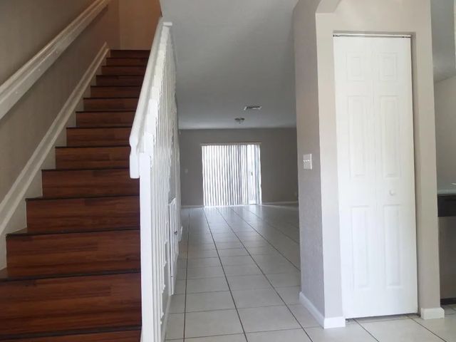 3 of 18 - 862 Summit Lake Drive, West Palm Beach, FL