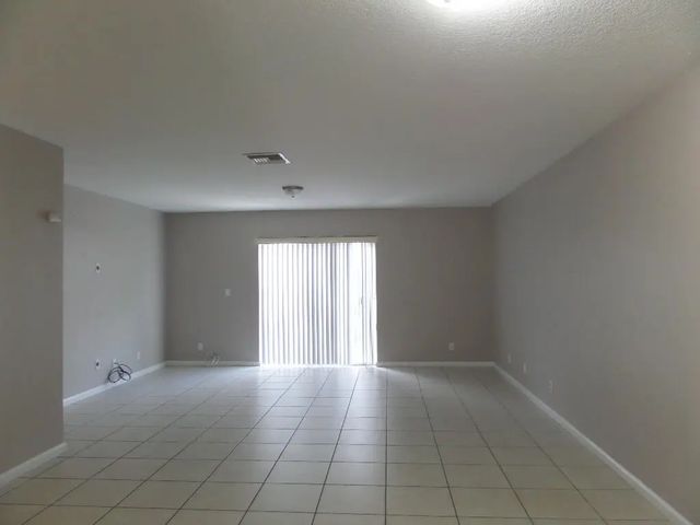 4 of 18 - 862 Summit Lake Drive, West Palm Beach, FL