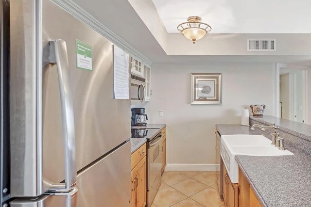 2 of 41 - 4303 Marina Villas Drive, Duck Key, FL