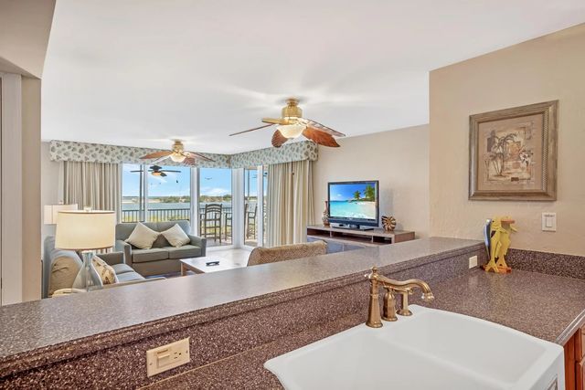 4 of 41 - 4303 Marina Villas Drive, Duck Key, FL