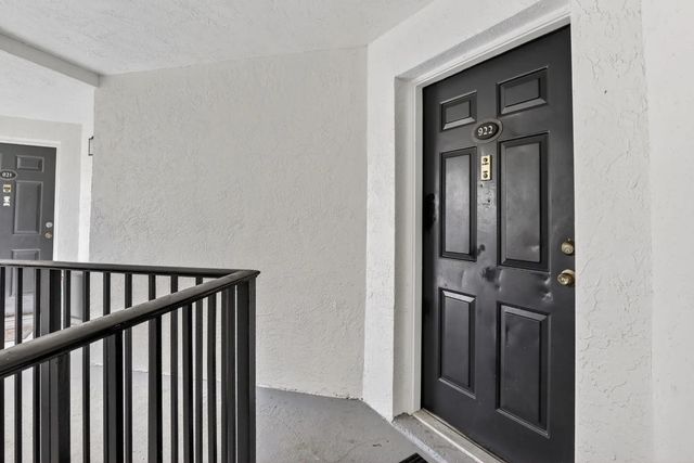 3 of 46 - 2445 Sw 18th Terrace #922, Fort Lauderdale, FL