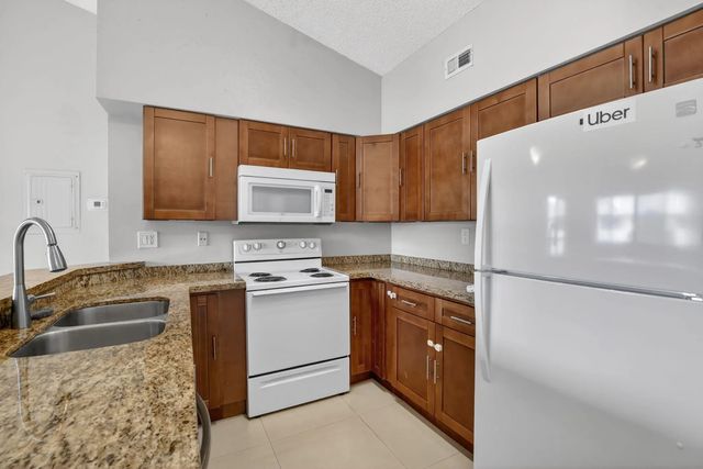 4 of 46 - 2445 Sw 18th Terrace #922, Fort Lauderdale, FL