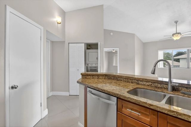5 of 46 - 2445 Sw 18th Terrace #922, Fort Lauderdale, FL