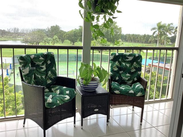 8900 Washington Boulevard #415, Pembroke Pines