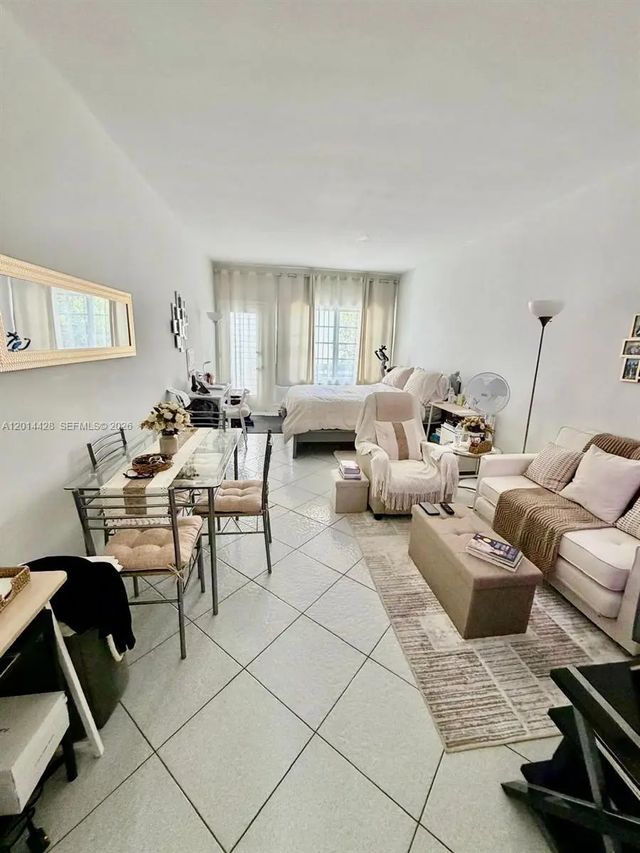 5 of 19 - 6490 Collins Avenue #14, Miami Beach, FL