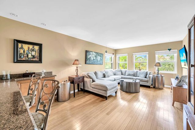 3 of 34 - 615 Ne 12th Avenue #312, Fort Lauderdale, FL