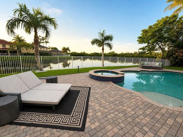 4 of 38 - 1088 Skylark Drive, Weston, FL