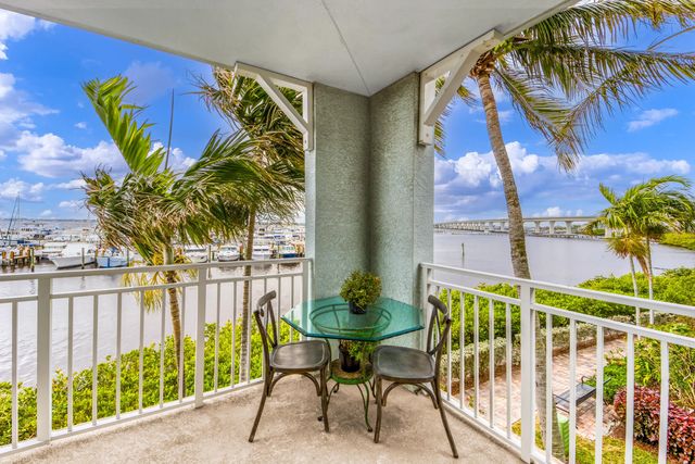 3 of 23 - 875 Nw Flagler Avenue #203, Stuart, FL