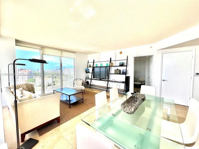2 of 8 - 19501 W Country Club Drive #2313, Aventura, FL