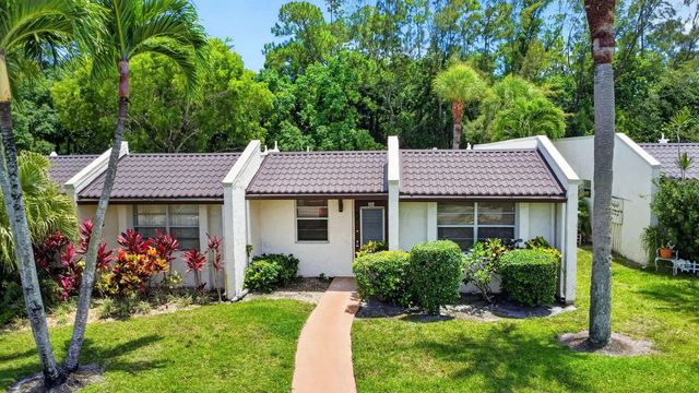 112 Lake Olive Drive, Royal Palm Beach