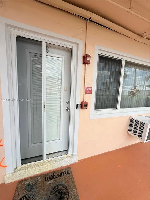 3 of 13 - 725 Sw 11 Avenue #f8, Hallandale Beach, FL