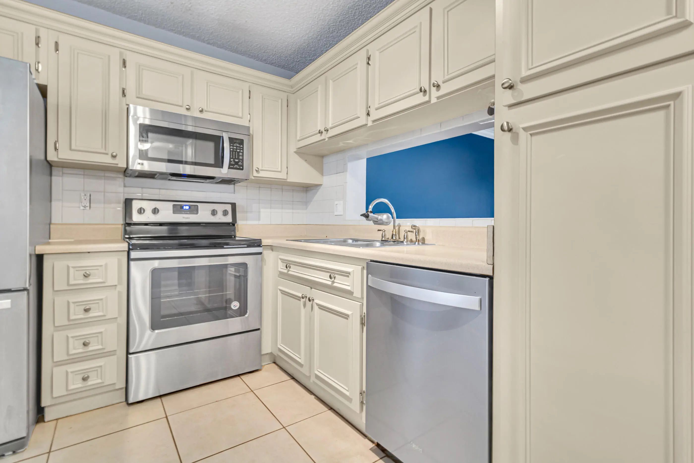 5510 Lakeside Drive #202, Margate