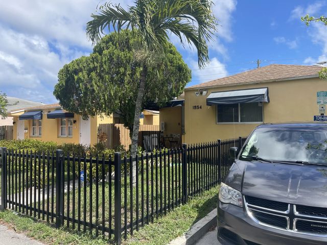 4 of 28 - 1948 Buchanan Street, Hollywood, FL