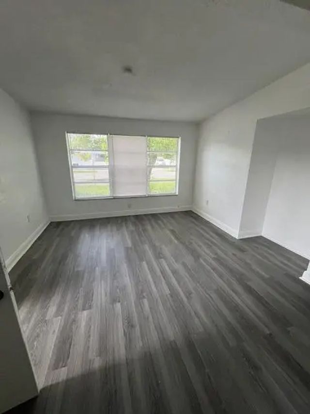 4 of 6 - 3150 Nw 3rd Street, Lauderhill, FL