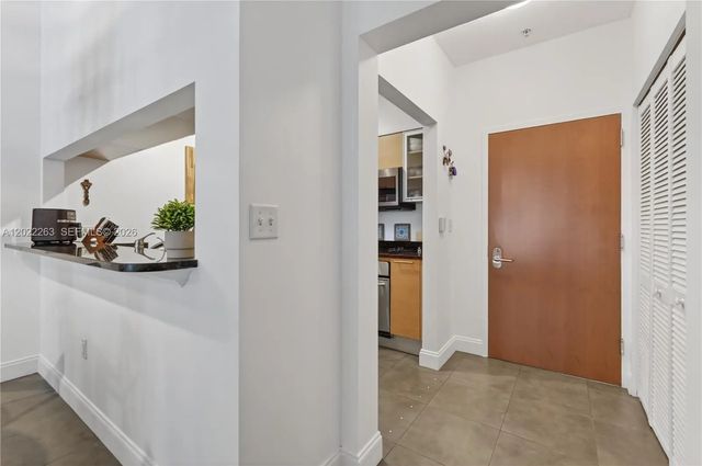 5 of 76 - 31 Se 5th Street #203, Miami, FL