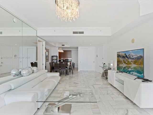 5 of 39 - 18101 Collins Avenue #1904, Sunny Isles Beach, FL