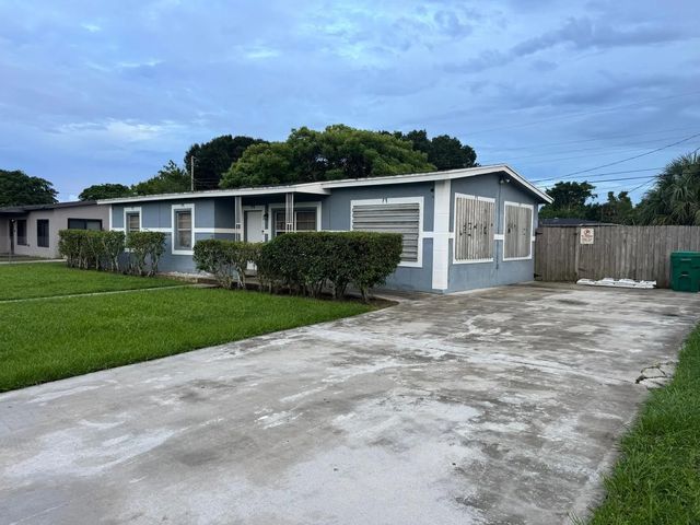 3330 Nw 7th Court, Lauderhill