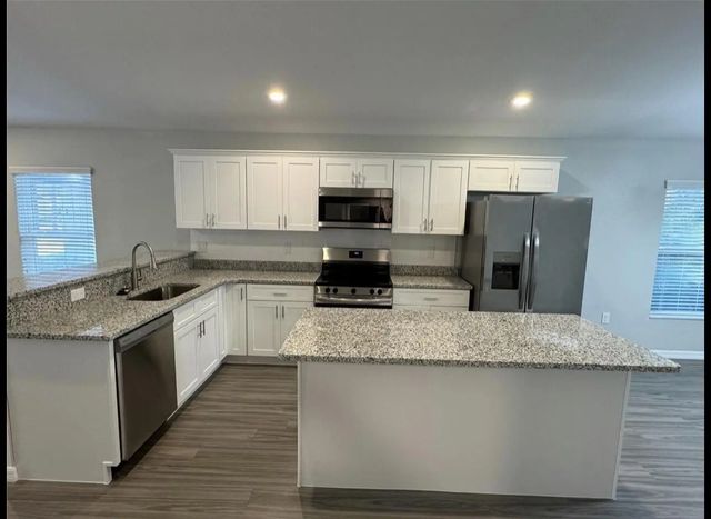 2 of 5 - 412 Ne Avenue M Ne, Winter Haven, FL