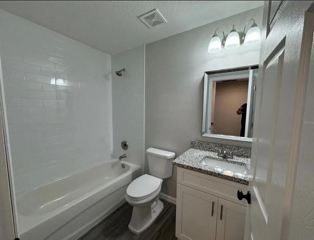 4 of 5 - 412 Ne Avenue M Ne, Winter Haven, FL