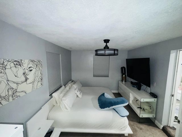5 of 10 - 4328 Pine Street, Pine Air, FL