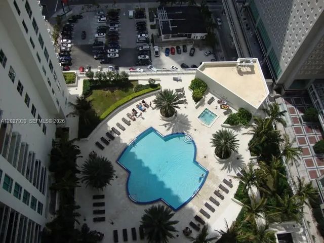 3 of 13 - 300 S Biscayne Boulevard #t-2909, Miami, FL