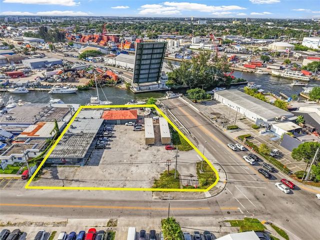 2 of 10 - 3066 Nw River Drive, Miami, FL