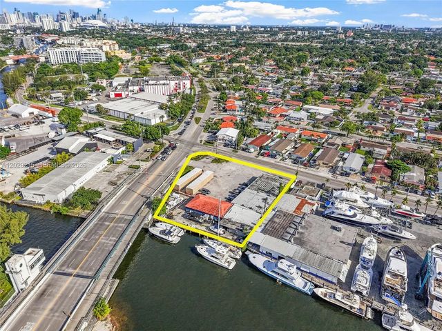 4 of 10 - 3066 Nw River Drive, Miami, FL
