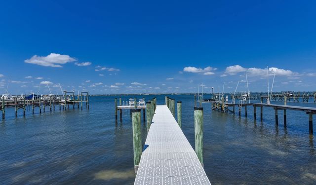 3 of 37 - 5157 Ne Shore Village Terrace, Hutchinson Island, FL