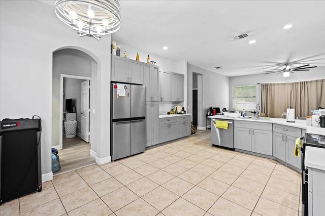 3 of 24 - 849 Sw Nichols Terrace, Port St. Lucie, FL