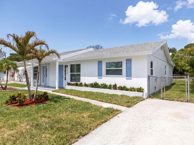 2 of 56 - 1017 Riverwood Lane, Jupiter, FL