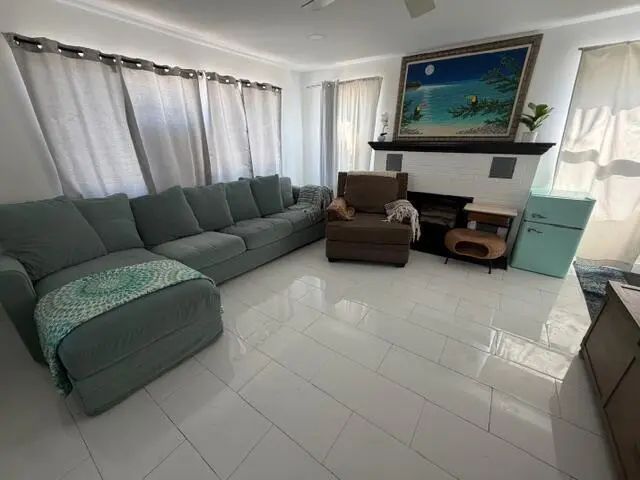 3 of 16 - 1015 S K Street, Lake Worth Beach, FL