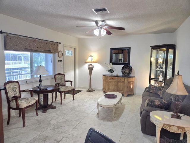 4 of 27 - 2100 Ne 38th Street Ne ##207, Lighthouse Point, FL