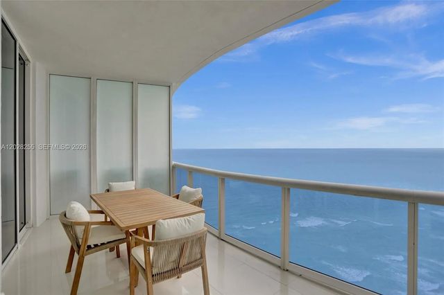 15901 Collins Avenue #2807, Sunny Isles Beach