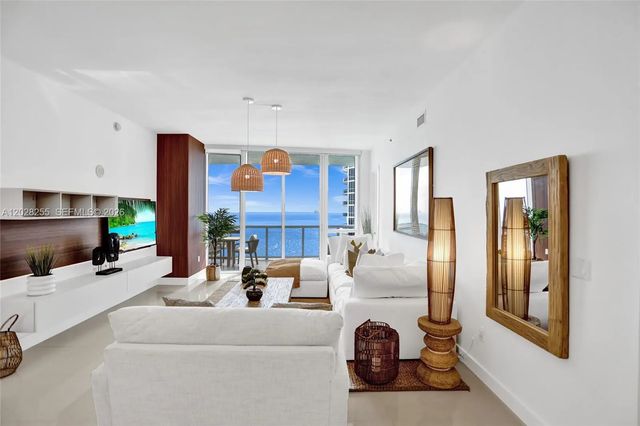 5 of 48 - 15901 Collins Avenue #2807, Sunny Isles Beach, FL