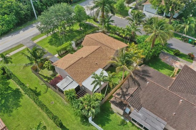 2 of 73 - 417 Se 4th Street, Dania Beach, FL