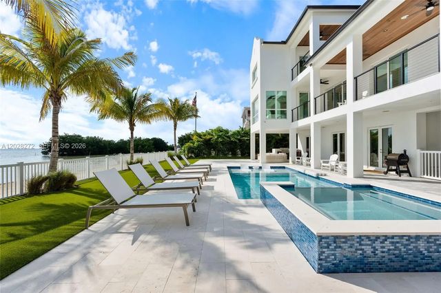 128 Sunrise Drive, Marathon