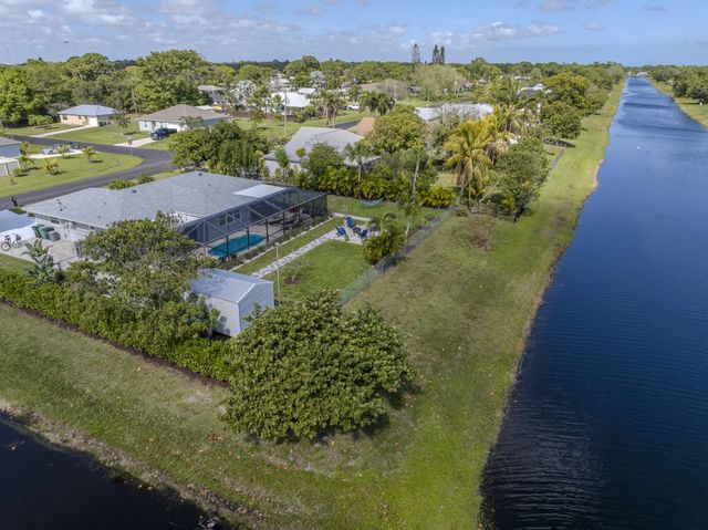 2513 Se Hallahan Street, Port St. Lucie