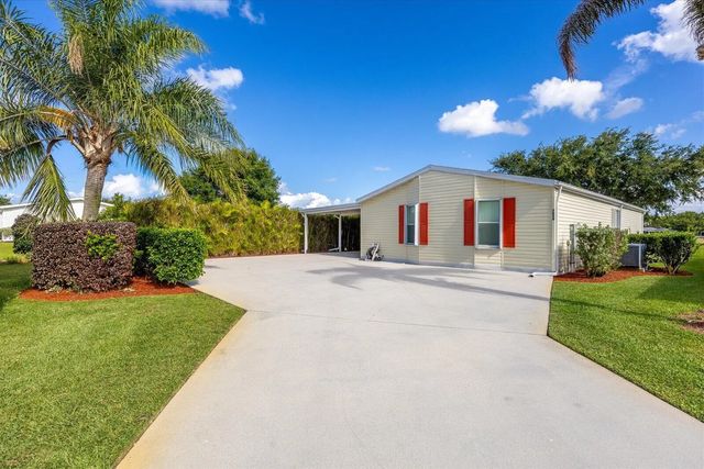 7654 Red Crossbill Court, Port St. Lucie