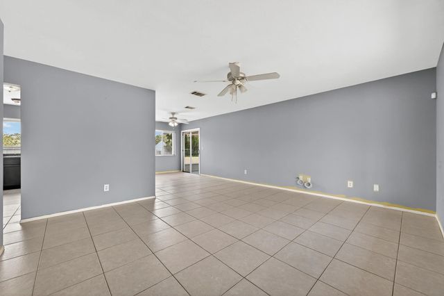 3 of 37 - 261 Sw Cherryhill Road, Port St. Lucie, FL